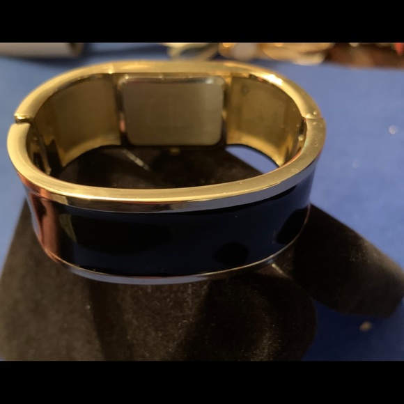 Vivani Gold & Black bracelet watch - Picture 3 of 3